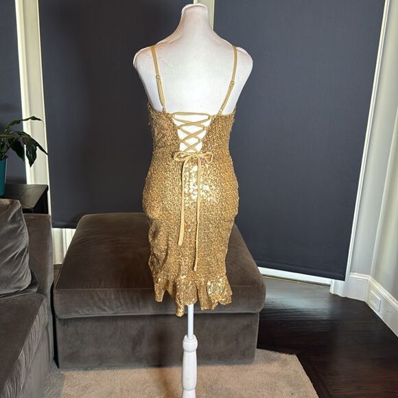 Women’s Gold Sequined Short Homecoming Dress Ruffle Hem Corset Back Size 2 NEW - Picture 5 of 14